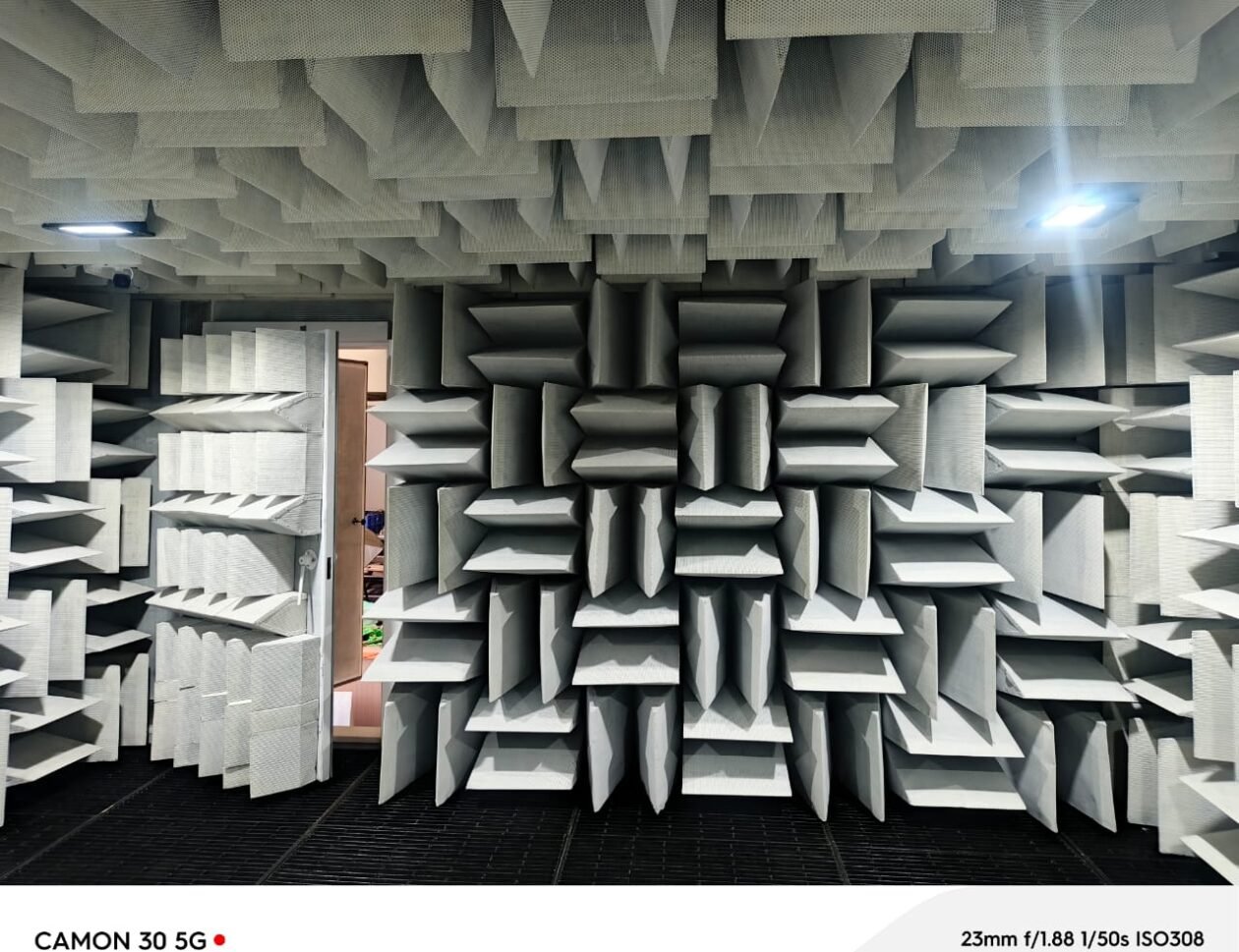 Fully anechoic chamber / Anechoic chamber manufacturer in India Fully anechoic chamber / Anechoic chamber manufacturer in India